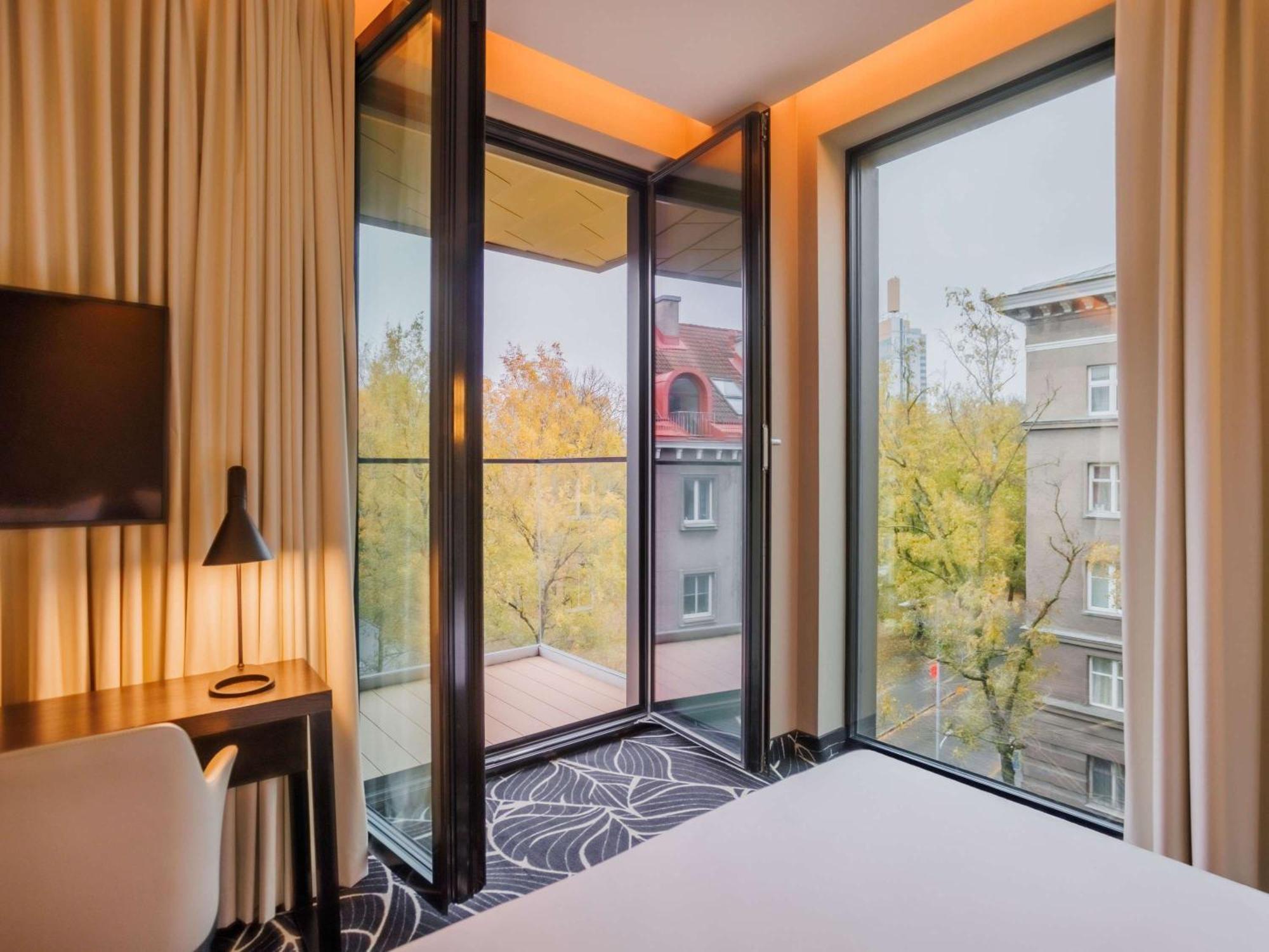 Movenpick Hotel Таллин Экстерьер фото